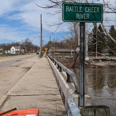 The South Union Street bridge runs over the Battle Creek River.